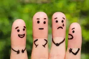 emotions,Gérer ses émotions,c'est quoi une émotion,à quoi ça sert les émotions,sophrologie,colère,peur,angoisse,tristesse,joie,dégout,suprise,apaisement,gestion des émotions,emotion,accueillir emotion,emotion negative